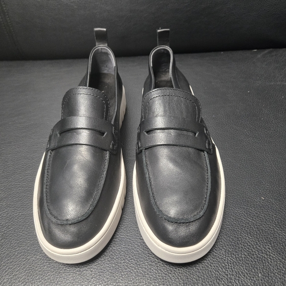 Vionic Women's Size 8 Uptown Black Leather Loafers - Picture 2 of 12